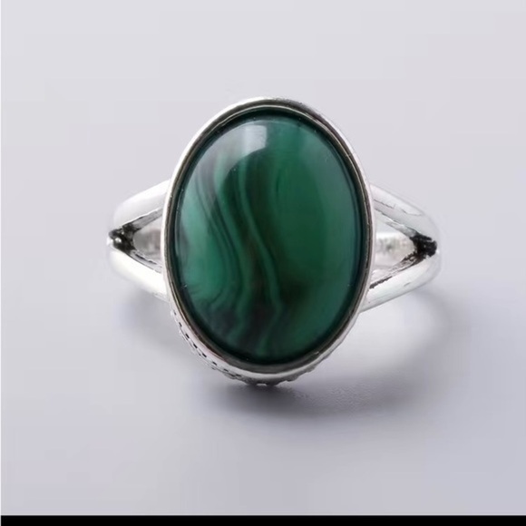 Brand new Malachite stone vintage style unisex rings size 7 & 8 - Picture 1 of 4